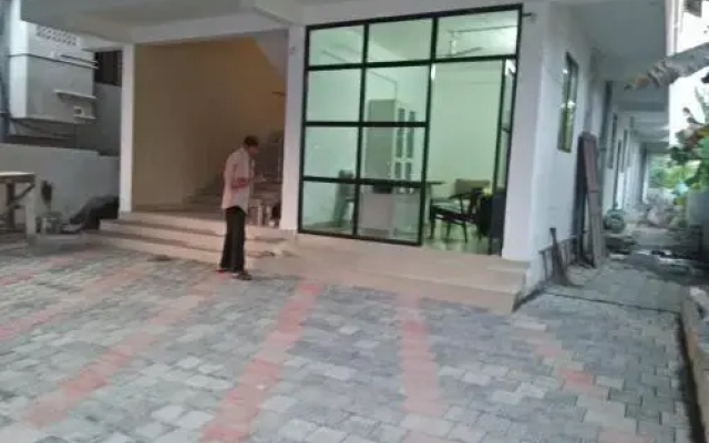 Metro Mens Hostel