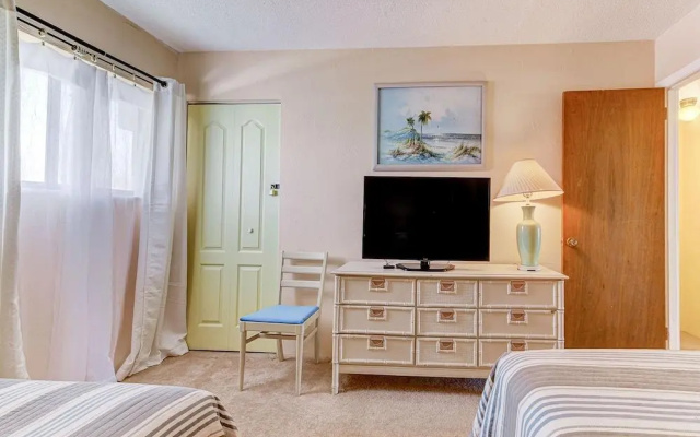 Starboard Light by Distinctive Beach Rentals