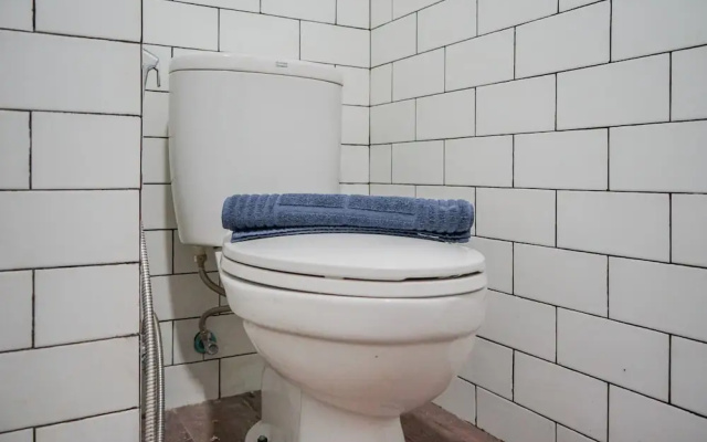Comfort and Relax Studio at Parkland Avenue Apartment