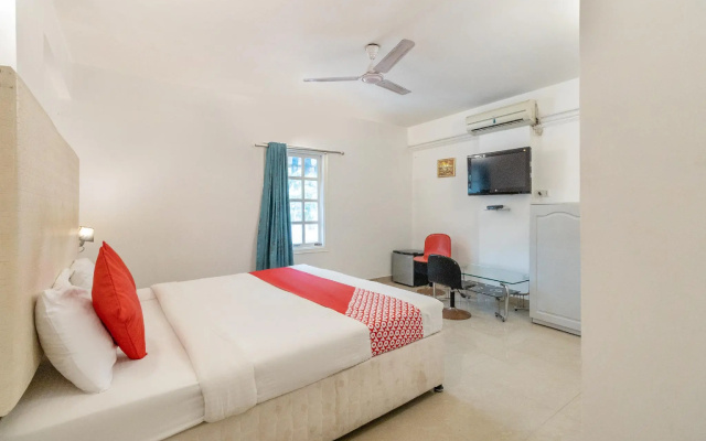 OYO 71720 Hotel Fiesta Grand