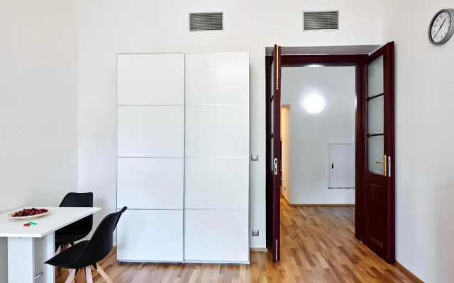 Apartments Zborovska