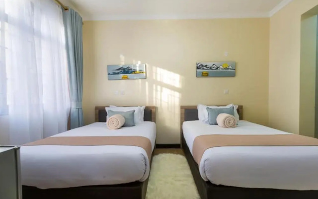 Lancaster Luxury Suites by Edmor Suites