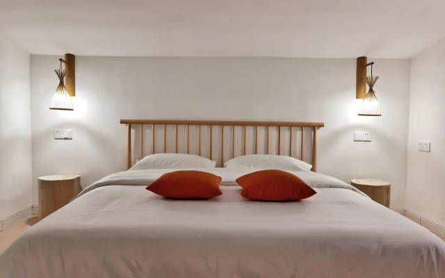 Riverside Retreat Hotel