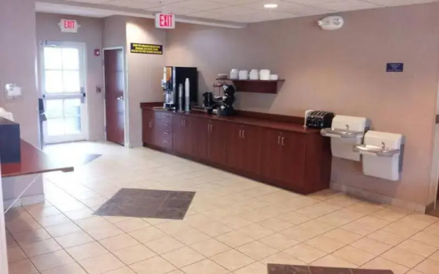 Microtel Inn & Suites Rogers