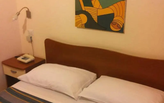 Piccolo Hotel