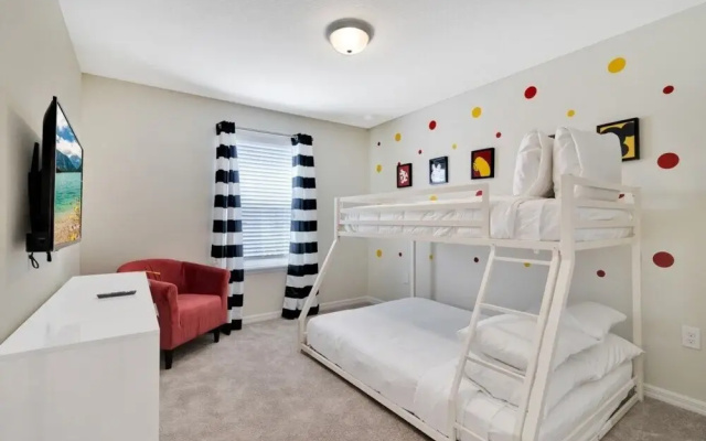 Summer Deal! 5 Bdrm Solterra Home!