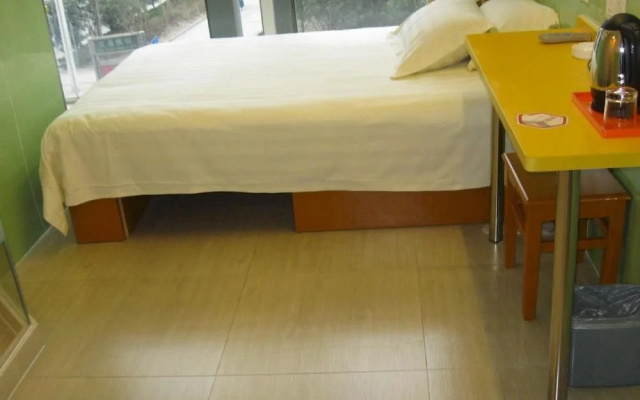 99 Hotel