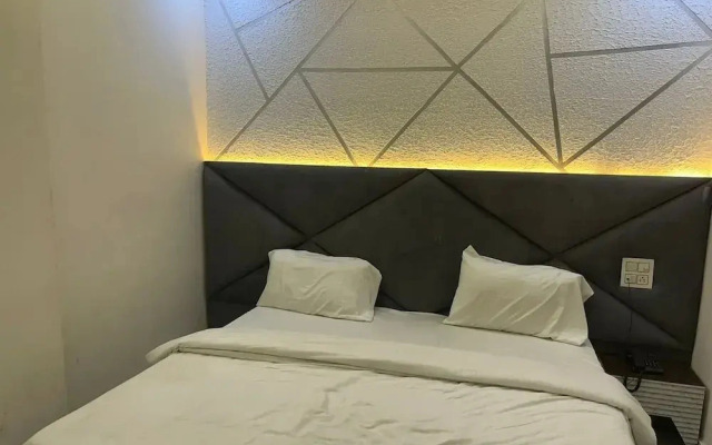 Hotel Shivi Grand Haridwar