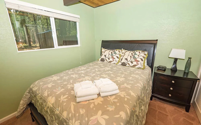 1519 Walkup 3 Bedroom Cabin