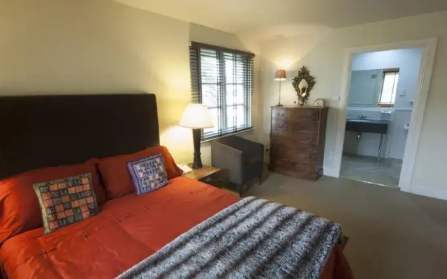 Pond View Lodge - Duchally