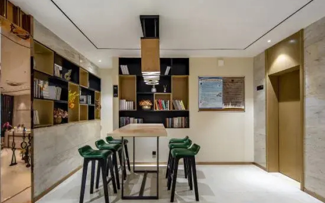 City Comfort Inn Hotel (Jinxiu Tongmu)