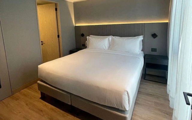 One Manquehue EXC Bright 1BR Apartment