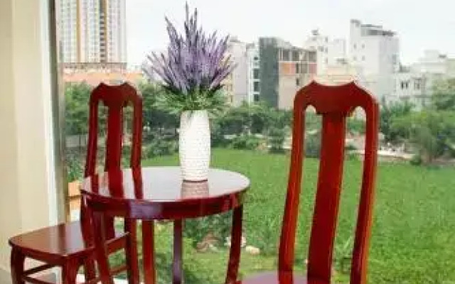 Long Son Hotel