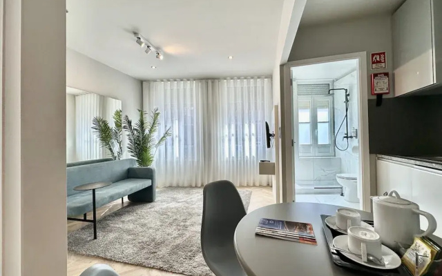 Compact & Cozy Retreat in Porto's Heart