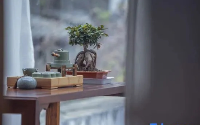 Phoenix April Day·Xiaoshe Hotel (Gucheng Hongqiao Branch)