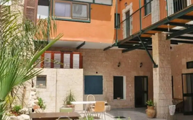 Yafo 82 Guesthouse