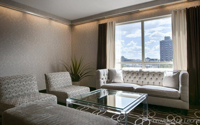 Best Western Plus Victoria Park Suites