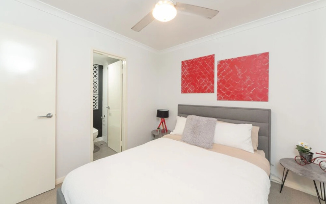 Lakeview Suite 05