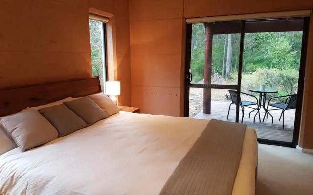 Jarrah Grove Forest Retreat - Adults Only