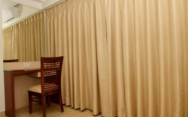 Hotel Monarch Center Point near Dahanu Beach, Bordi