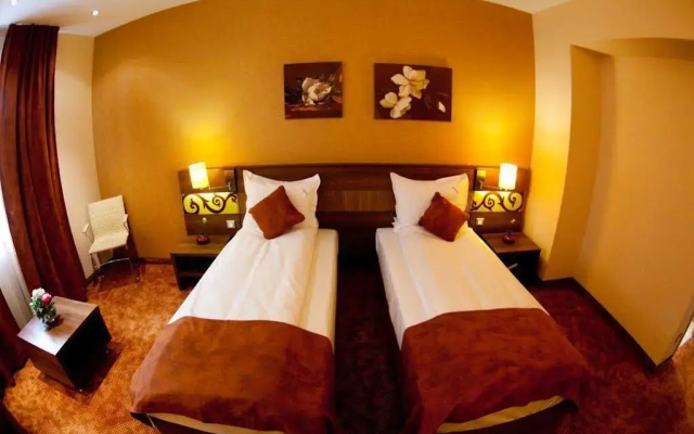 Top Rooms Aparthotel
