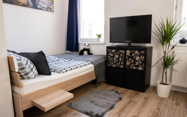 FULL HOUSE Studios - Blue Apartment - NETFLIX, WiFi inkl