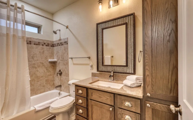 Black Hills Retreat-hardrocker Haven