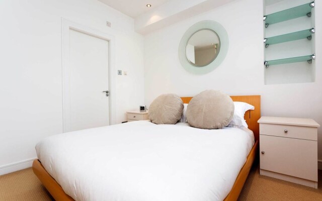 Отель Betwixt Hyde Park and Green Park комната для гостей