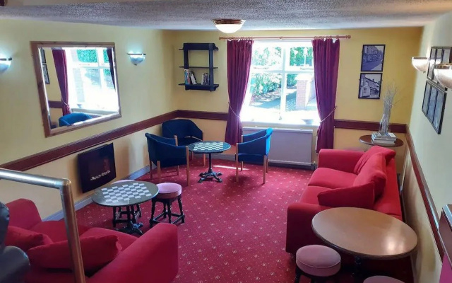 The Dodington Lodge Hotel