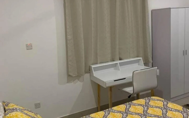 Entire Cozy 2-bedroom House Plus Free Car Use