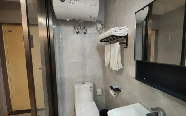 Pingdu Manyu Light Luxury Viewing Apartment (Zhongjie Times Square)