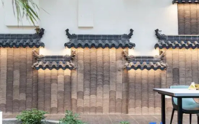 Qianmo Huijiang Grand Hotel
