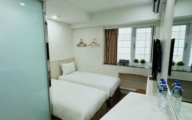 APause Inn