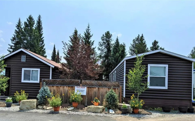 9-W Cabins