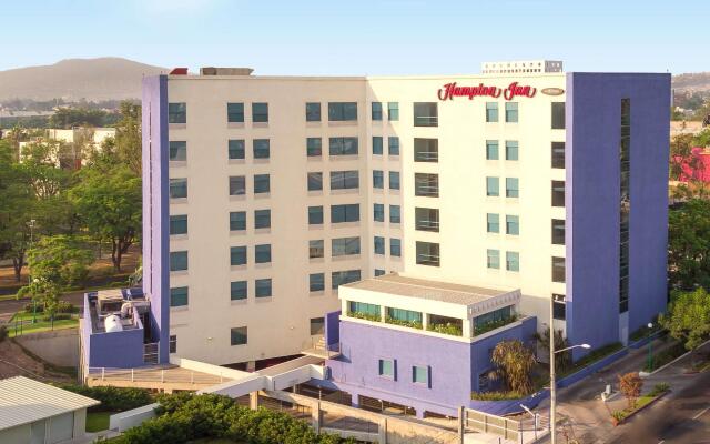 Отель Hampton Inn by Hilton Guadalajara/Expo Jalisco Mexico вид на фасад