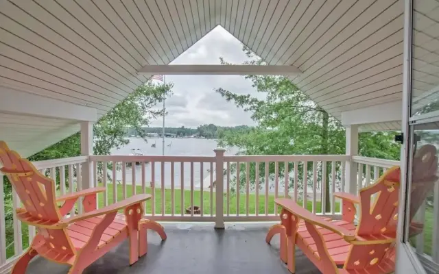 Beautiful Bonita 2 Bedroom Home by Redawning