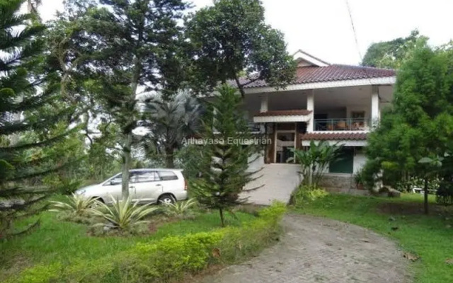 Arthayasa Guest House