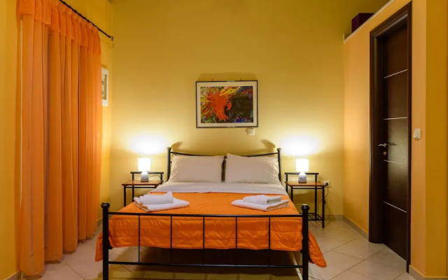 Kyparissia Garden Retreat - Premium Family Suite