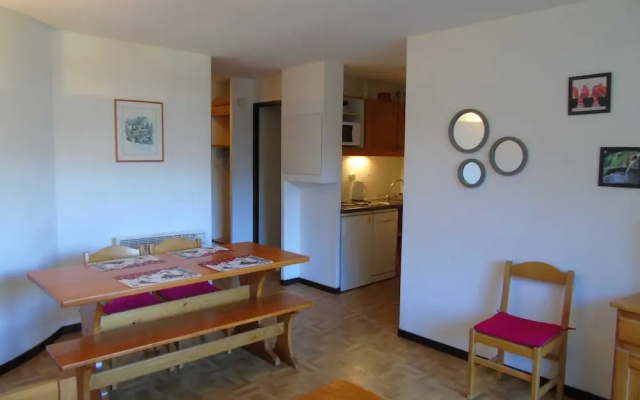 Lou Services Apartment CB69 LSI 001