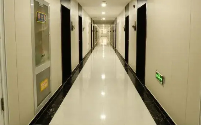 Phoenix Shuicheng Holiday Hotel