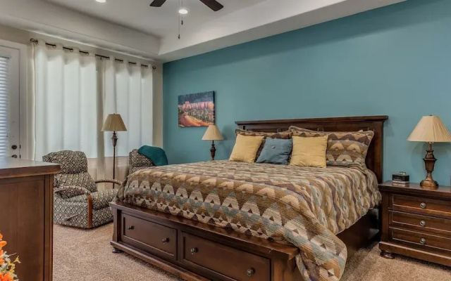 Desert Canyon Paradise 4 Bedroom Apts by Redawning
