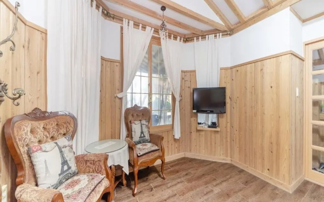 Taean SeIp Clover Pension