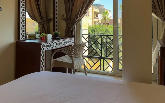 Pyramids Height Hotel & Pyramids Master Scene Rooftop
