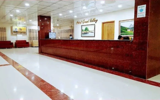 Hotel Grand Valley