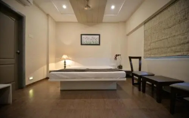 Naman Hotel