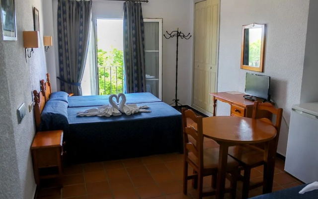 Hostal Puente Del Rey