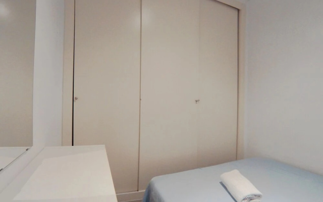 Apartamento interior cercano a Cuatro Caminos