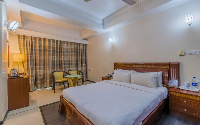 Hotel Grand Dhillon