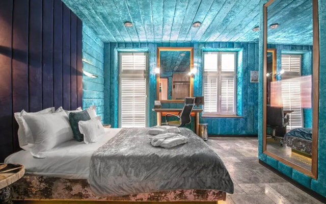 Mala Anglia Deluxe Rooms & SPA