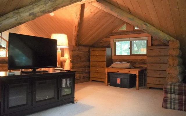 Cascade Log Cabin